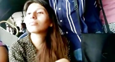 sex tiktok mun Brunette có phim sex co phu de một vòi hoa sen và masturbates.